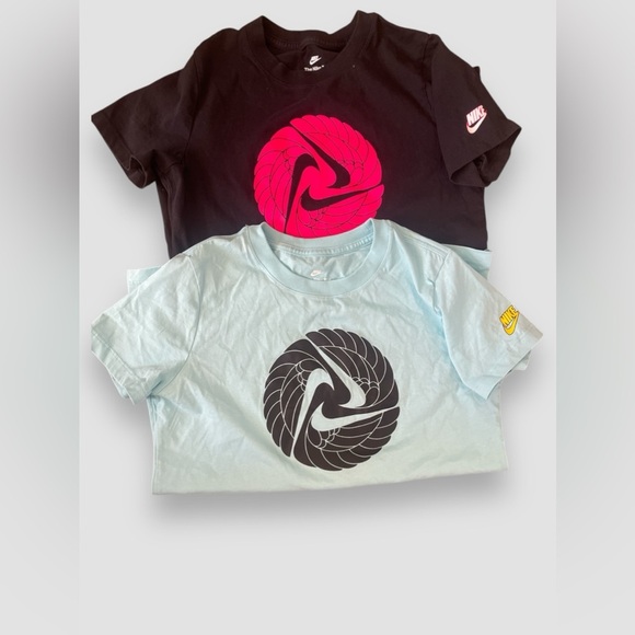 Nike Graphic Tees Women’s Size Small Bundle of 2 Black Blue Cotton Short Sleeve - Picture 2 of 6